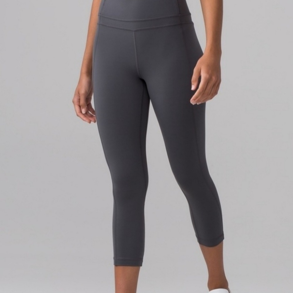 Lululemon pushing the limits crop